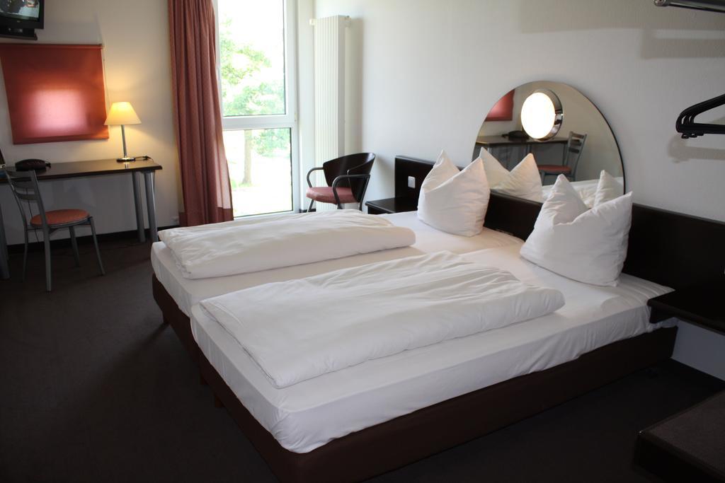 AK 1 Hotel Ducherow Buitenkant foto
